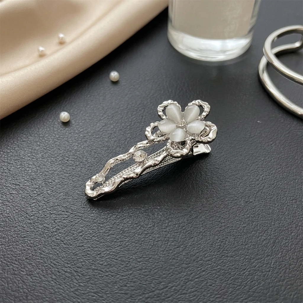 Moonlight Imitation Cat Eyes Stone Hair Clip Silver Color Metal Hair Clip for Wedding Party Daily Styling Women