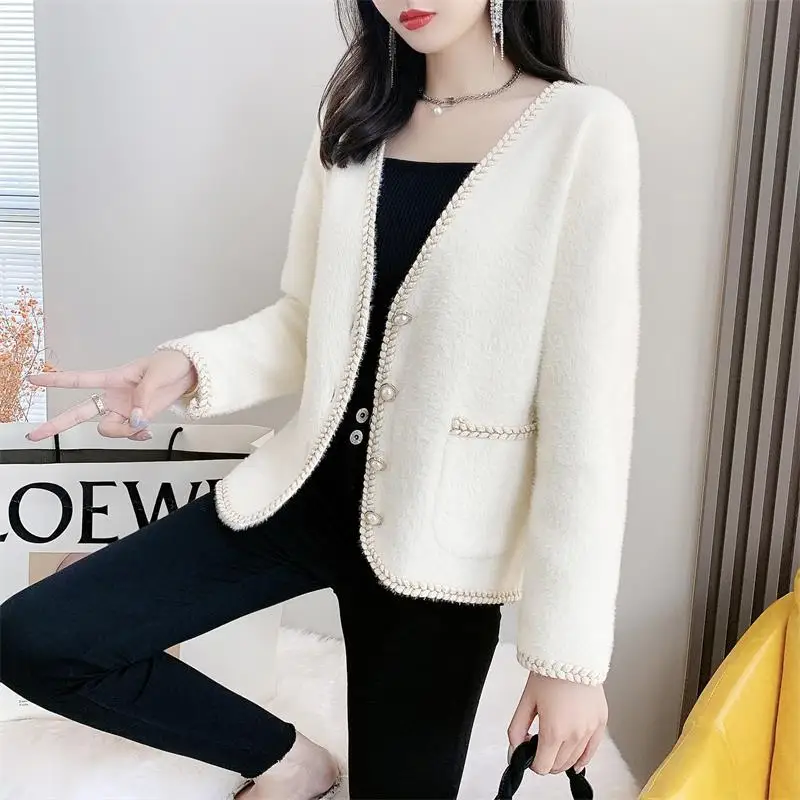 2023 New Women\'s Clothing Solid Color Knitted Long Sleeve V-Neck Loose Casual England Button Furry Sweaters Cardigan