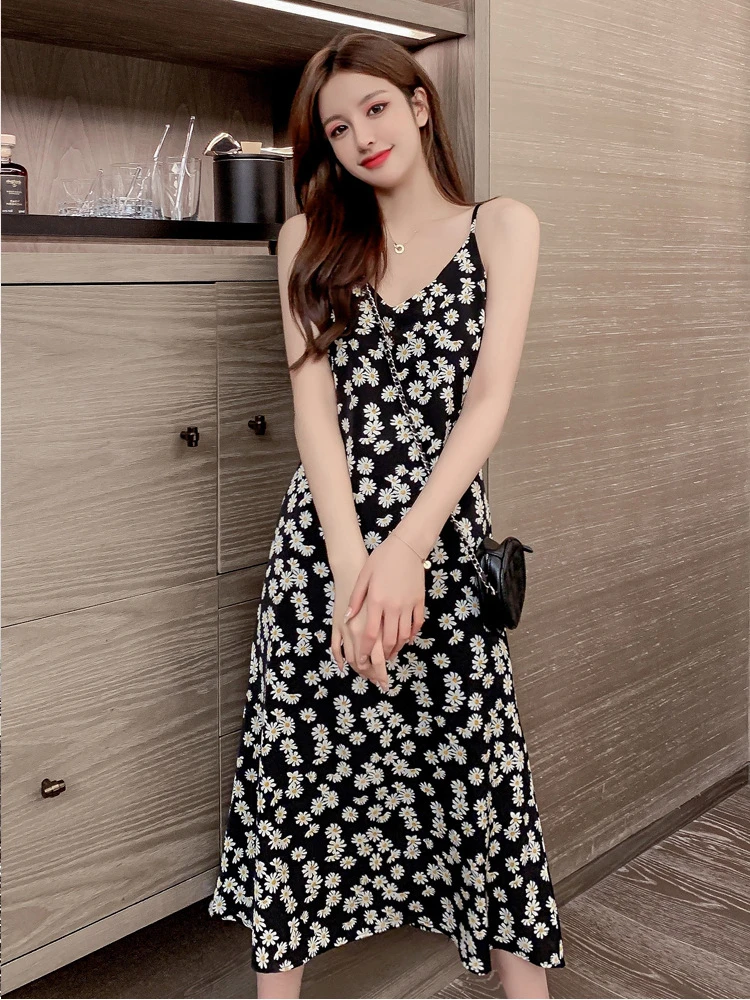 New Summer Chrysanthemum Fragmented Flower Dress Women's Slim Skirt Super Immortal Forest French Strap Cute Girl's Dresses