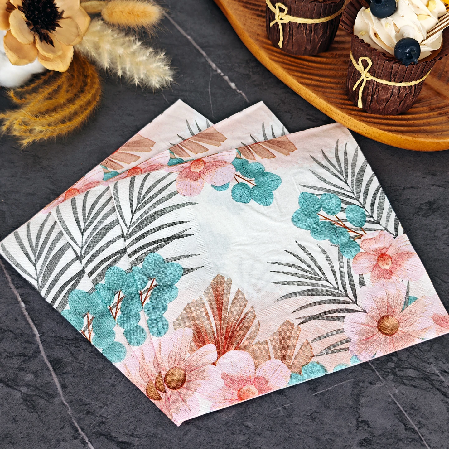20/50pcs 33*33cm 2ply tropical flowers paper Napkins Suitable for themed parties,Party napkins designed for lively gatherings