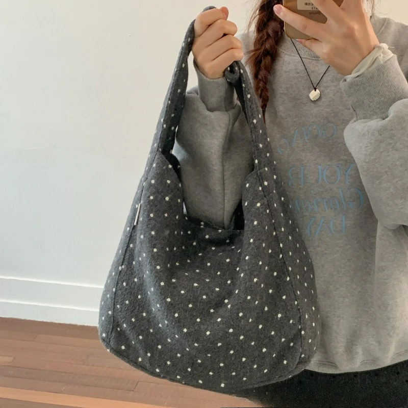 

Wholesale Polka Dot Shoulder Bag Large Capacity Korean Style Texture Versatile Cloth Bag Lightweight Student Commuting Bag