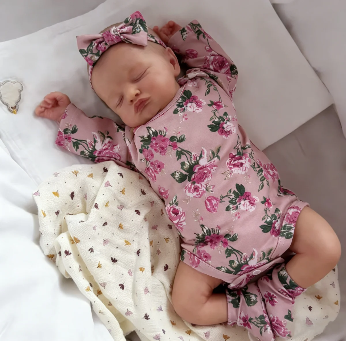 

18-дюймовая готовая раскрашенная кукла-реборн Розали (девочка) с мягким тканевым телом, 3D-кожей, видимыми венами, реалистичная виниловая кукла-новорожденный