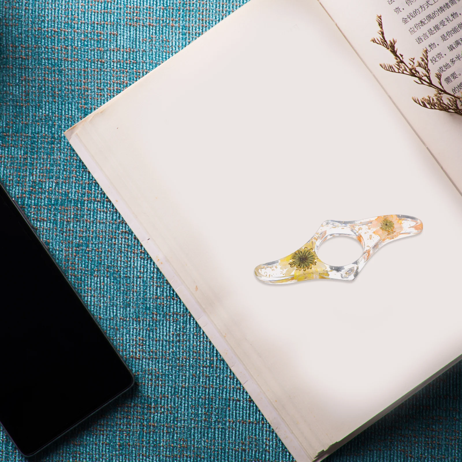 

Small Thumb Book Page Holder Lightweight Reading Aid for Hands- Spreading Portable Book Lover Gift Decorative Bookmark