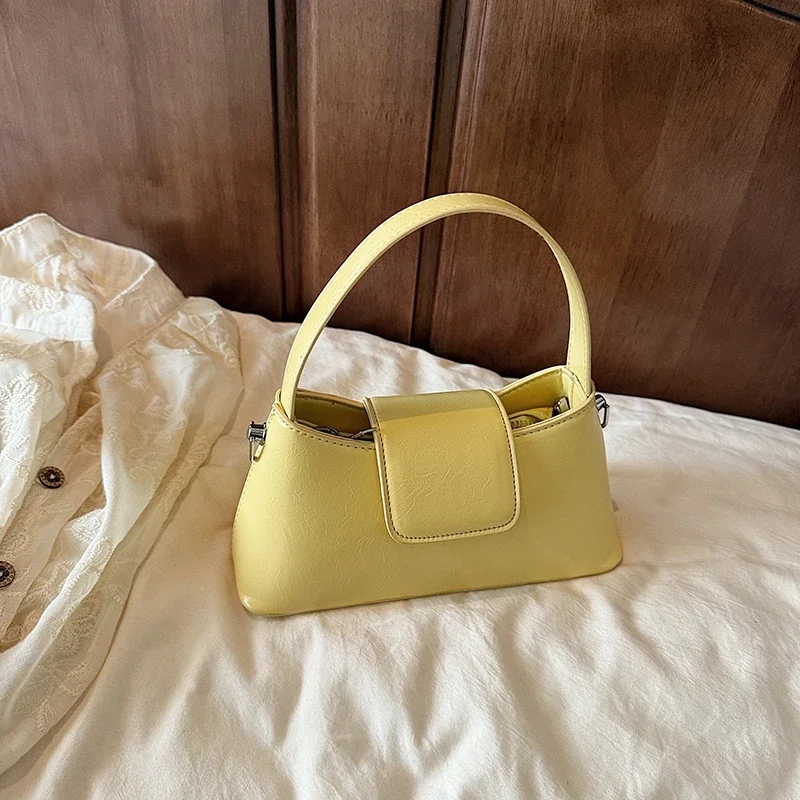 

2025 модные новые однотонные глянцевые квадратные сумки на плечо и через плечо из искусственной кожи на молнии и застежке, простые универсальные сумки для свиданий для женщин