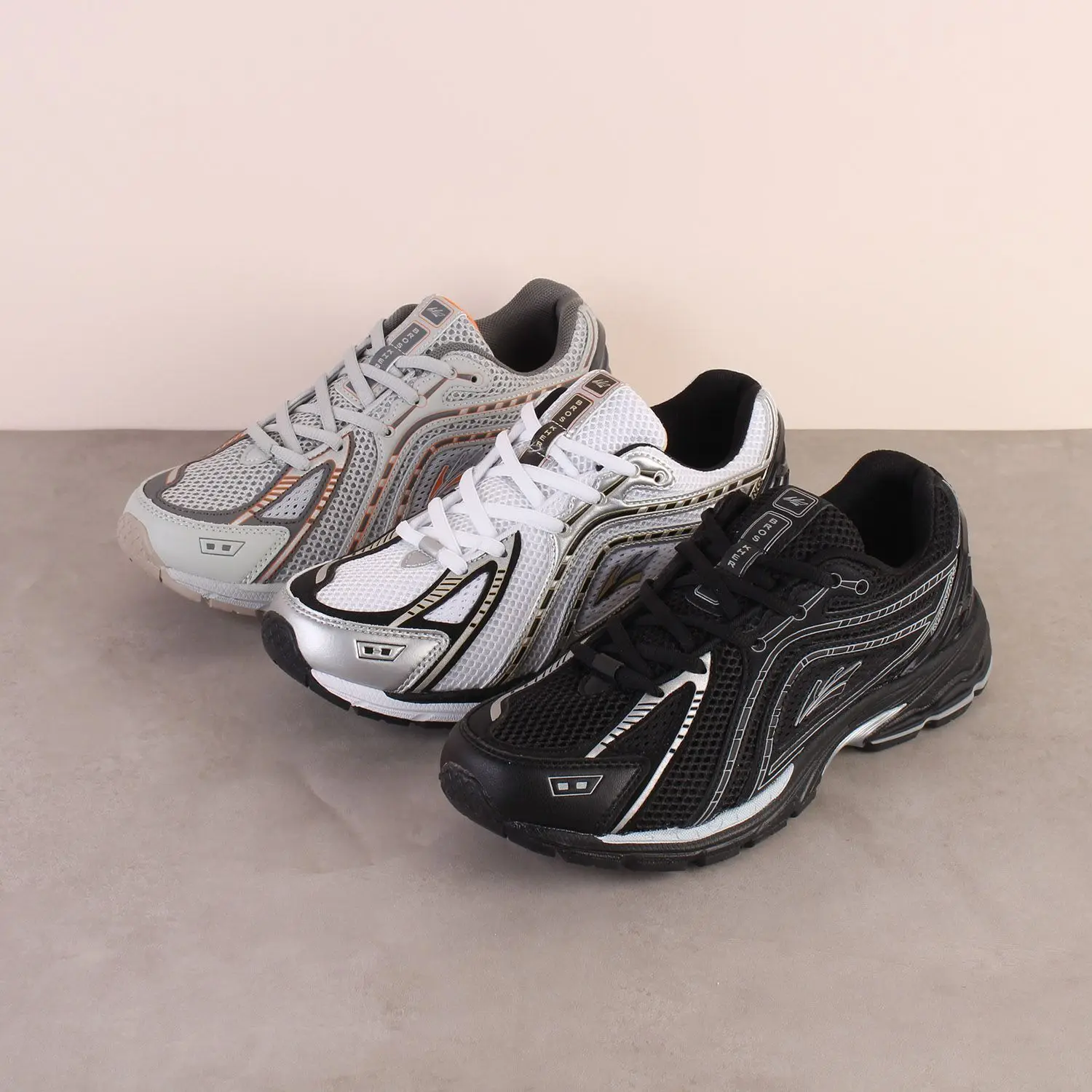 

2025 New Men's Trail Running Shoes Walking Shoes Outdoor Sports Shoes Wear-resistant Anti-slip Shock absorption