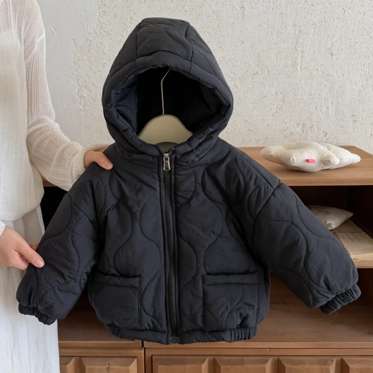 2026 Herbst Winter Baby Jungen Mädchen Wattierte Jacke Kinder Wellenmuster Reißverschluss Lässige Warme Kapuzenjacke Kinderbekleidung – Detail 6