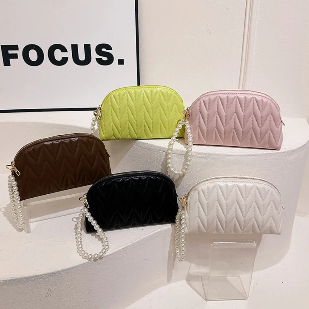

Multifunctional Pearl Chain Makeup Bag Large Capacity Korean Style Travel Toiletry Bag Lightweight Waterproof