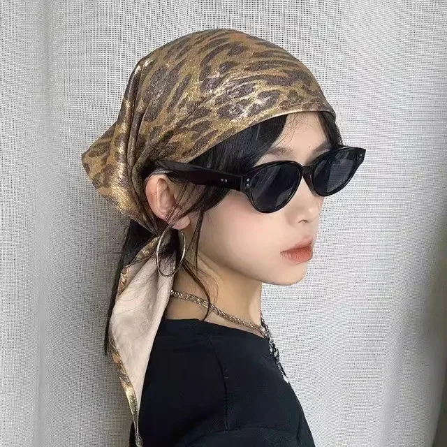 

Y2K Hip-Hop Leopard Print Scarf - Silver Fashion Bandana, Head Wrap, Tube Top, Neck Gaiter for Women
