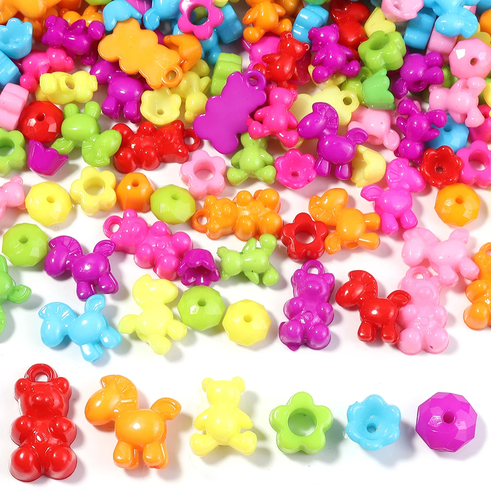 100 stücke Acryl Perlen Gemischte Farbe Blume Glocke Bär Lose Spacer Perlen Für Schmuck Machen DIY Armbänder Halskette Schlüsselbund liefert