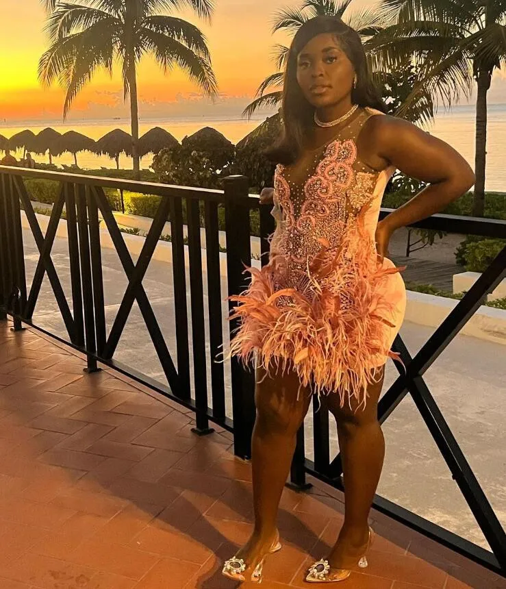 Robe de bal courte de luxe rose pour femmes, sur mesure, diamant scintillant, plumes de cristal, robe de reine d'anniversaire