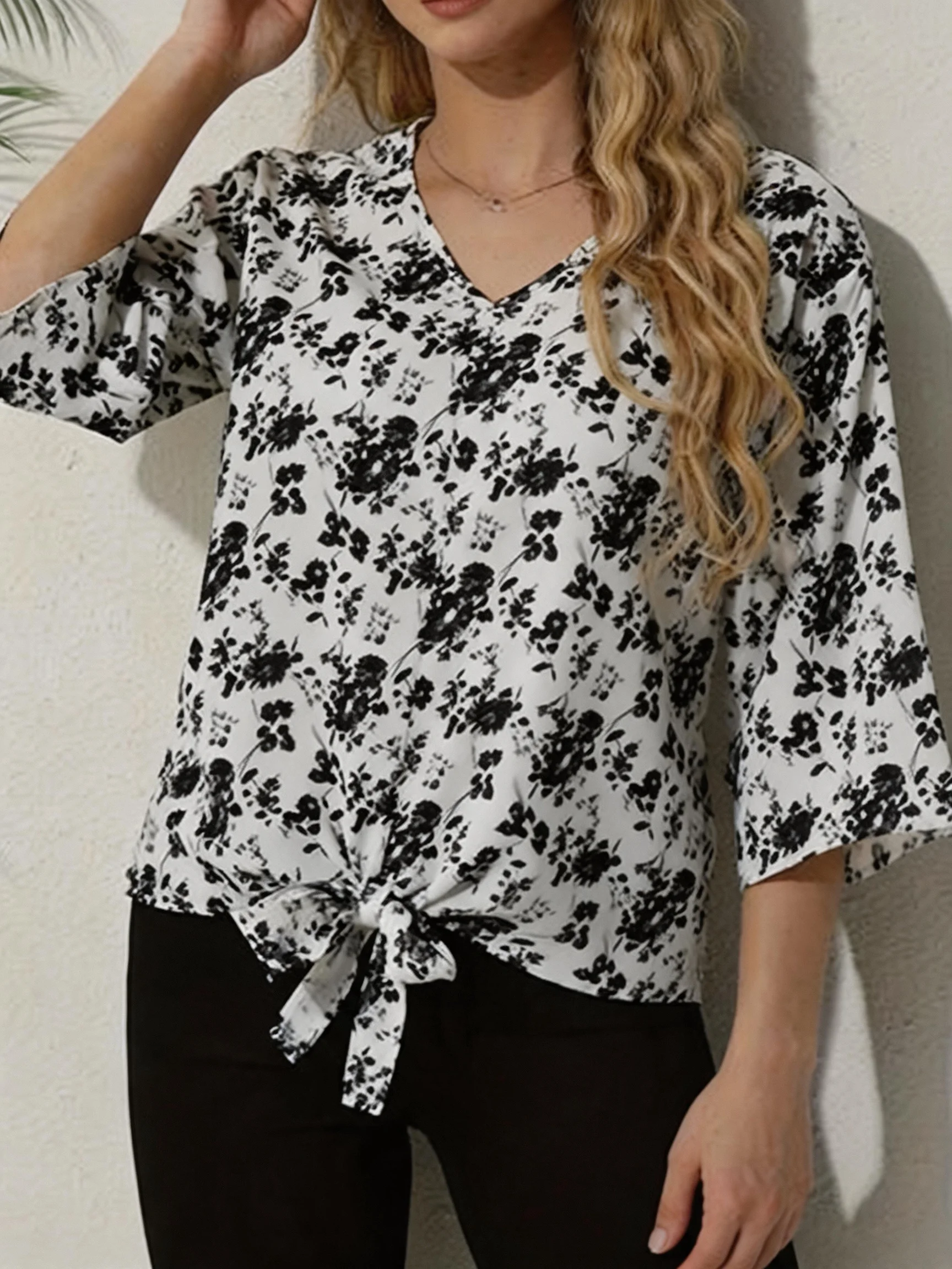 

Spring Summer New Black White Watercolor Floral V-Neck Belted Shirt Women's Design Slimming Seven-Foot Sleeve Chiffon Top