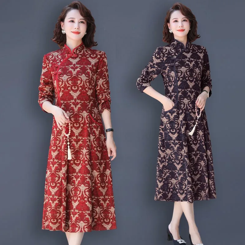 Sukienka dla matki w stylu chińskim Jesienne sukienki z nadrukiem Retro Cheongsam Kobiety w średnim wieku Elegancka sukienka imprezowa w kwiaty