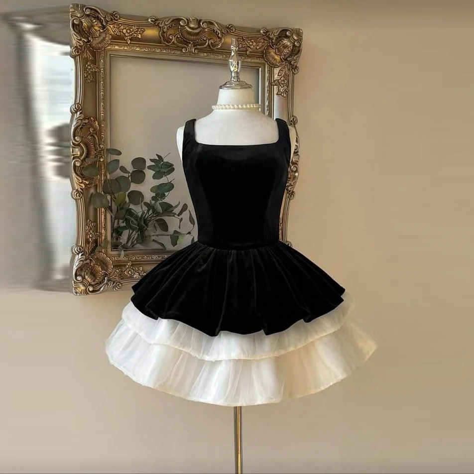 

Black And White Short Prom Dress Square Neckline Velvet Tiered Above Knee Mini Evening Gowns Cocktail Party Dress