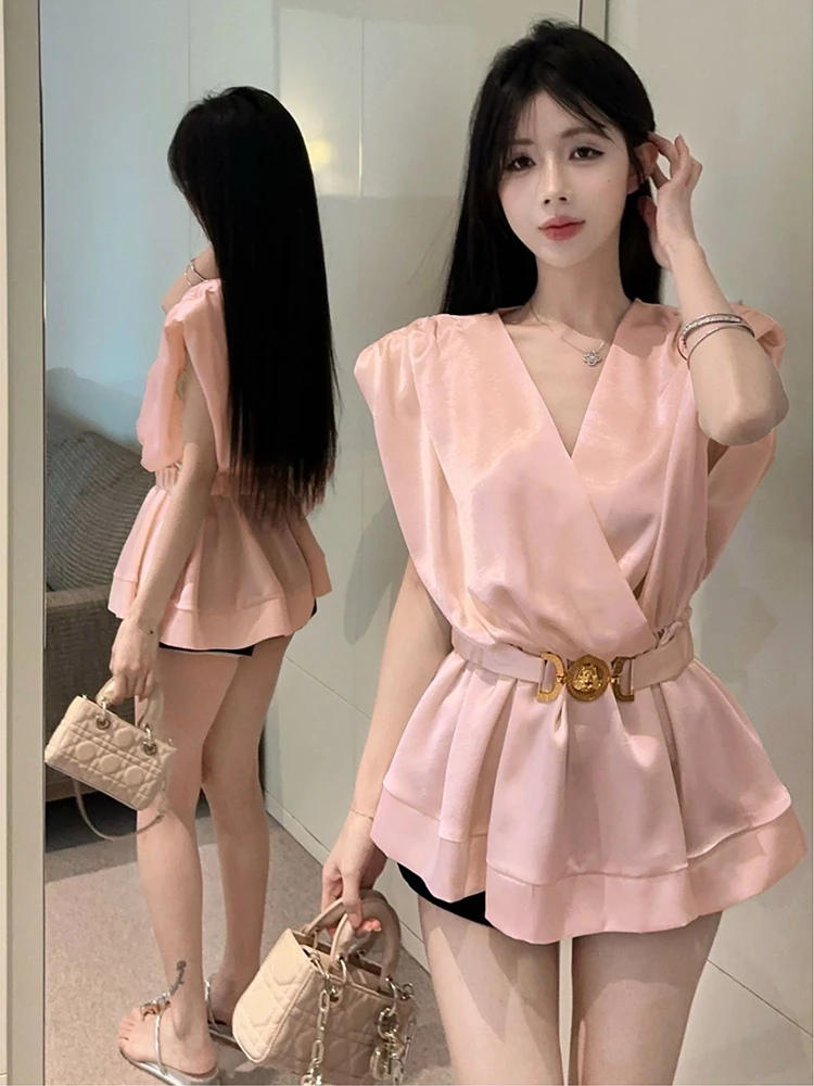 

Socialite style V-neck waist cinched shirt women summer niche unique design commute temperament slim fit sleeveless top