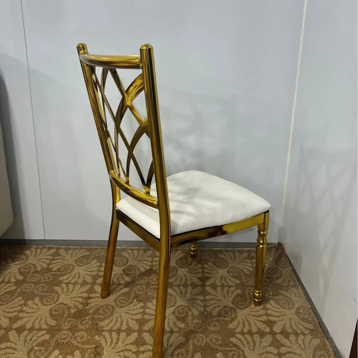 Hotel banquet wedding dining chair metal chair European mesh back electroplating gold factory wholesale