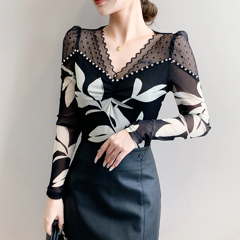 

2025,New,European,Clothes,Cotton,T-Shirt,Chic,Sexy,V-Neck,Shiny,Diamonds,Print,Women,Tops,Long Sleeve,Drilling,Hot,Tees,510009