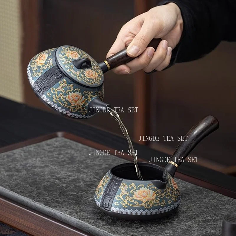 Side Handle Teapot Enamel Color Lotus Floral Pattern Wooden Handle Ceramics Kung Fu Tea Pot for Home Tea Ceremony Collection