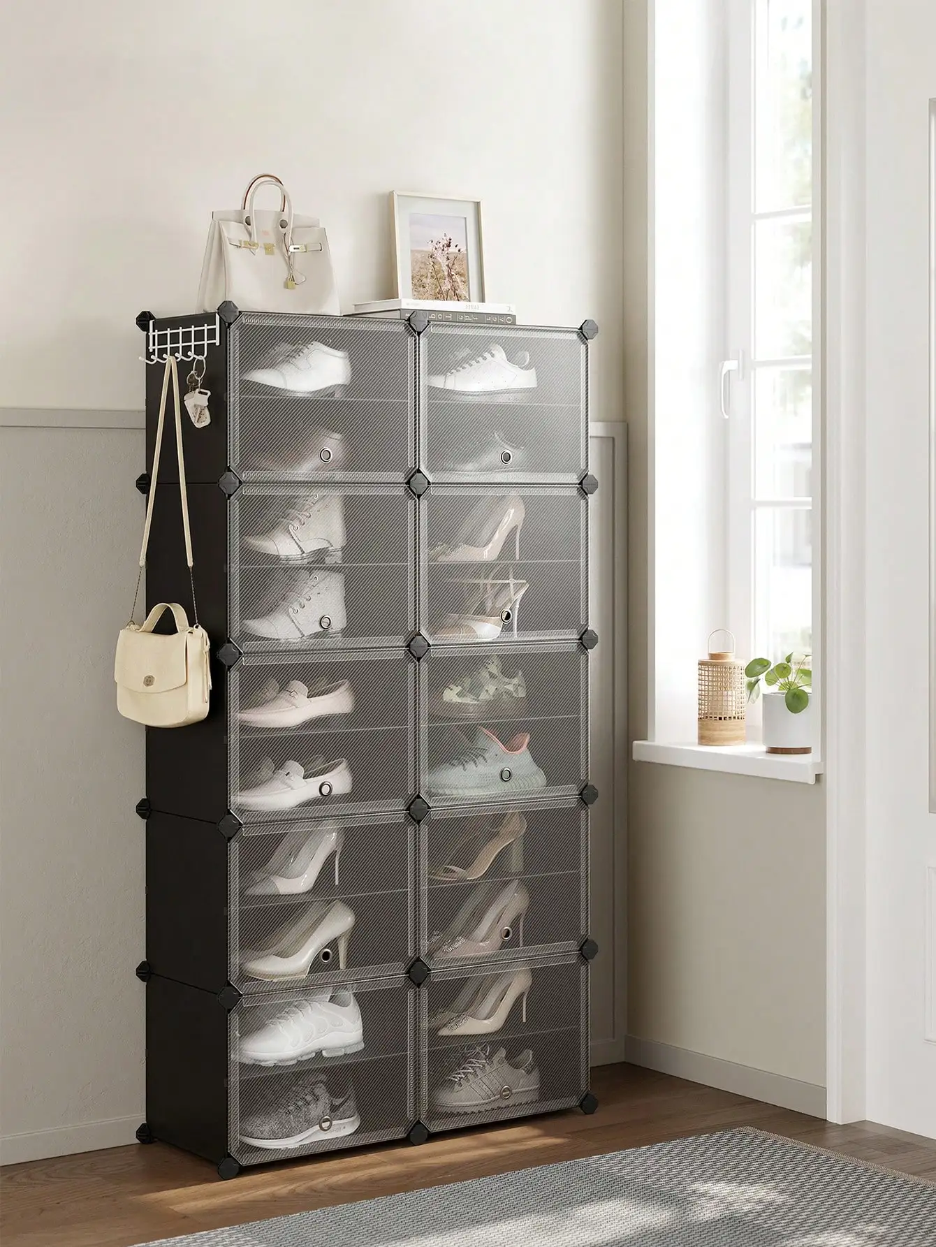 SONGMICS Scarpiera, Scaffale Portaoggetti Modulare a 8 Scomparti, Scarpiera da Ingresso Salvaspazio con Divisorio Regolabile e Sportello, Scomparto di 30 x 40 x 30 cm, Bianco /Nero