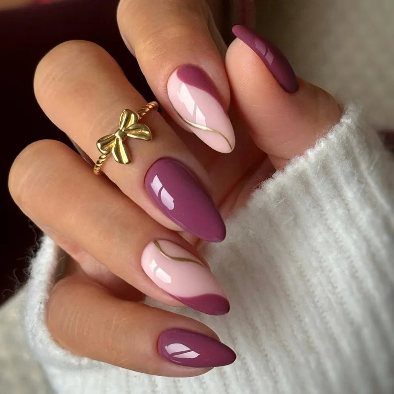 24pcs French Pink Fake Nails Press on Round Head Almond Nails Tips with Gold Powder Lines Design False Nail Simple Manicure Sets