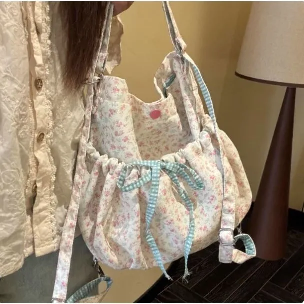 

2025 New Floral Canvas Bapa Large Capaci Crossbody Bag for Students Korean Lazy Sle Cute Single oulder Bag