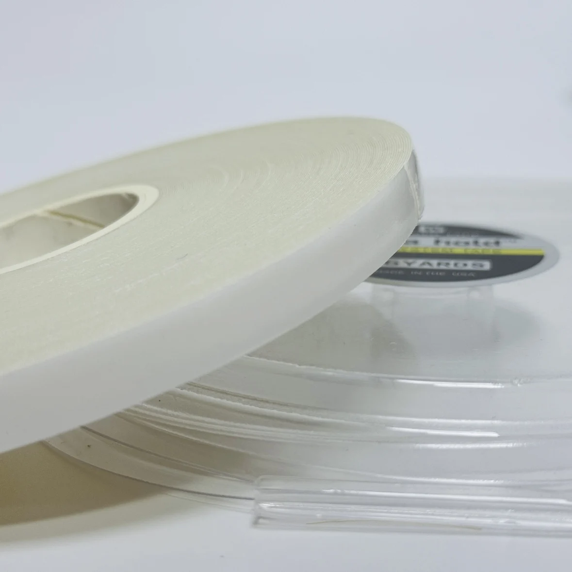 شريط لاصق مقاوم للماء بطول 36 ياردة على الوجهين 1.0 سم، مع غلاف خارجي، شريط وصلة شعر ثابت بقوة