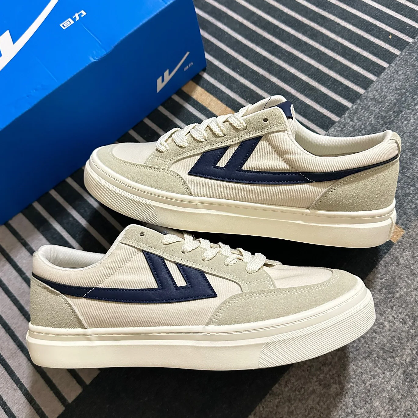 

Мужские повседневные кеды WARRIOR 2026 из канваса: модные теннисные туфли для ежедневной носки, активного отдыха и путешествий