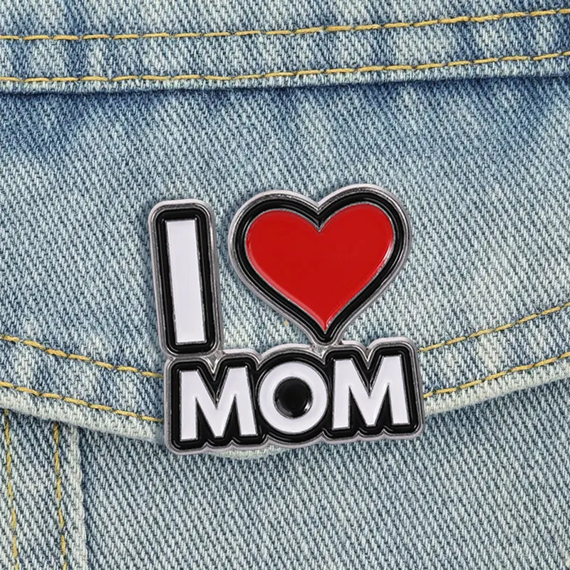 I Love Mom Enamel Pins Cartoon Red Heart Brooches Lapel Badge Classic Mother's Day Mama Birthday Jewelry Accessory Gifts