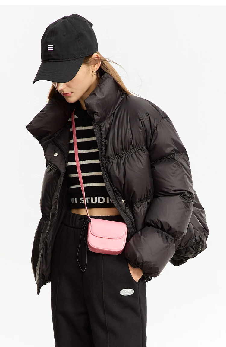 AMII Minimalist Women's Winter Down Jacket Zipper Button Warm Short Overcoats 2025 Winter New Female Solid Down Jacket 12344053