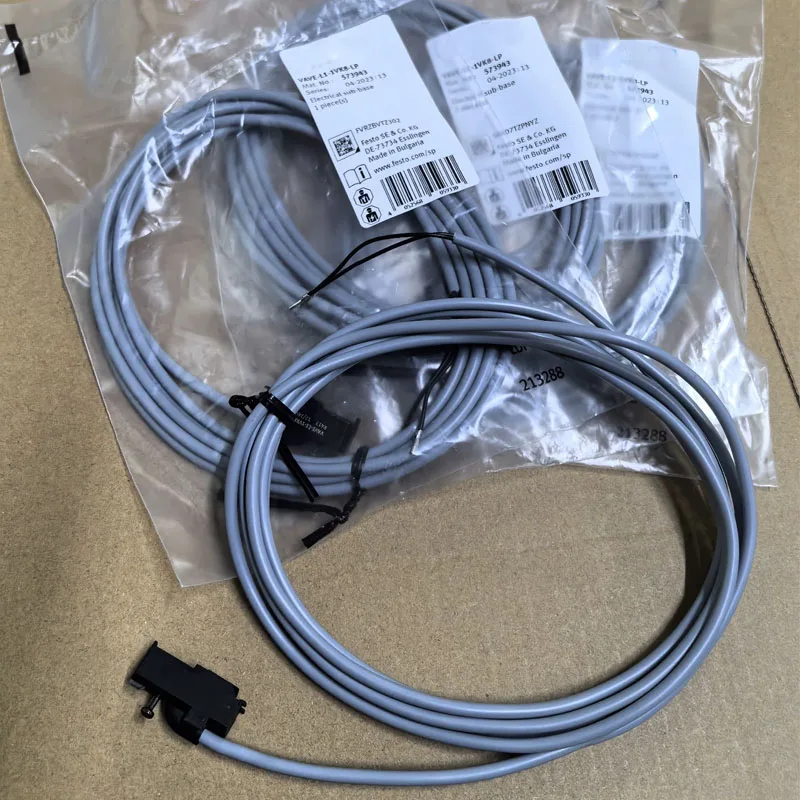 Electrical connection board VAVE-L1-VK8-LP 573943, Brand new original and genuine Connects Cables