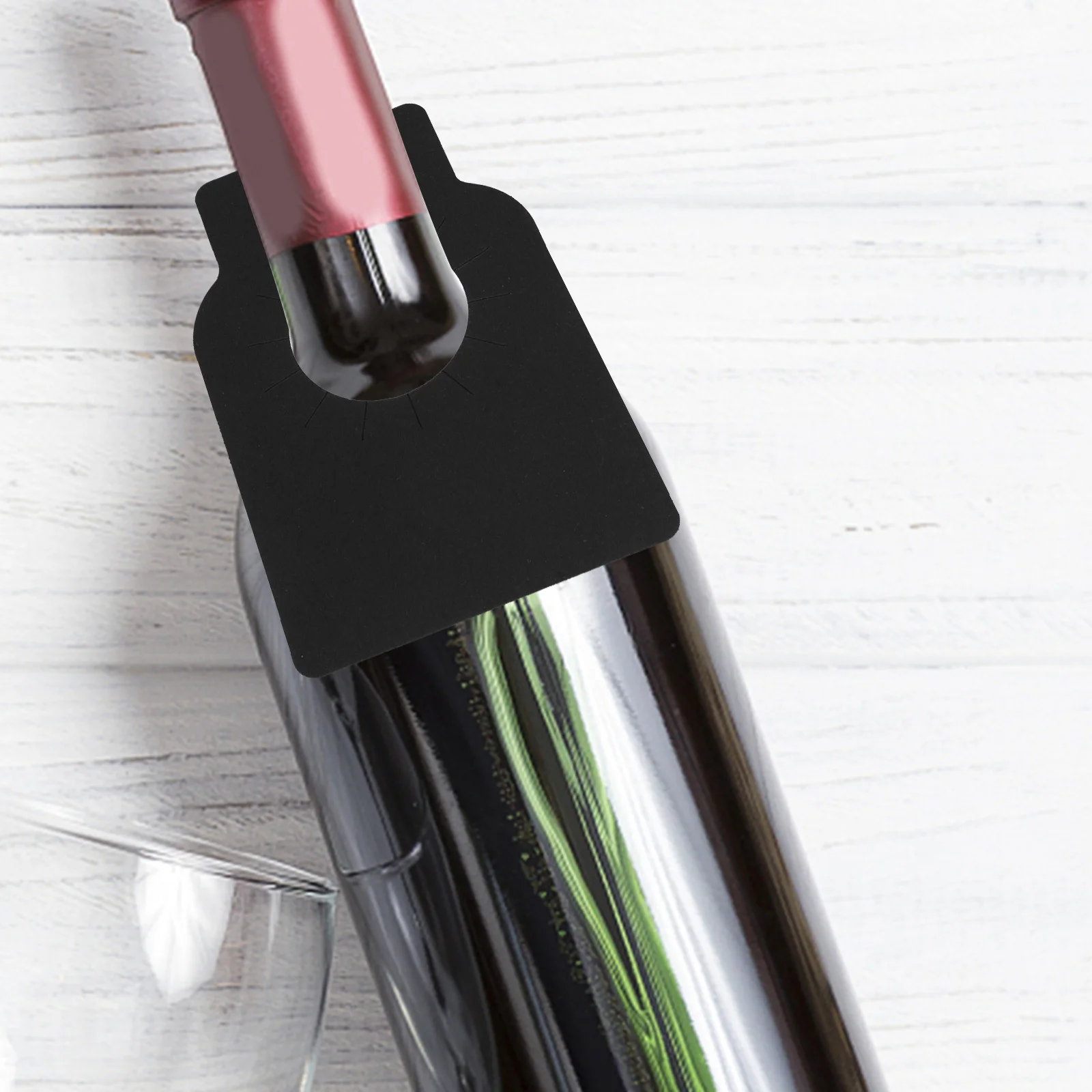 

200Pcs DIY Wine Bottle Tags Reusable Paper Labels with Smooth Writing Surface for Cellar Display and Home Wine Collection Use