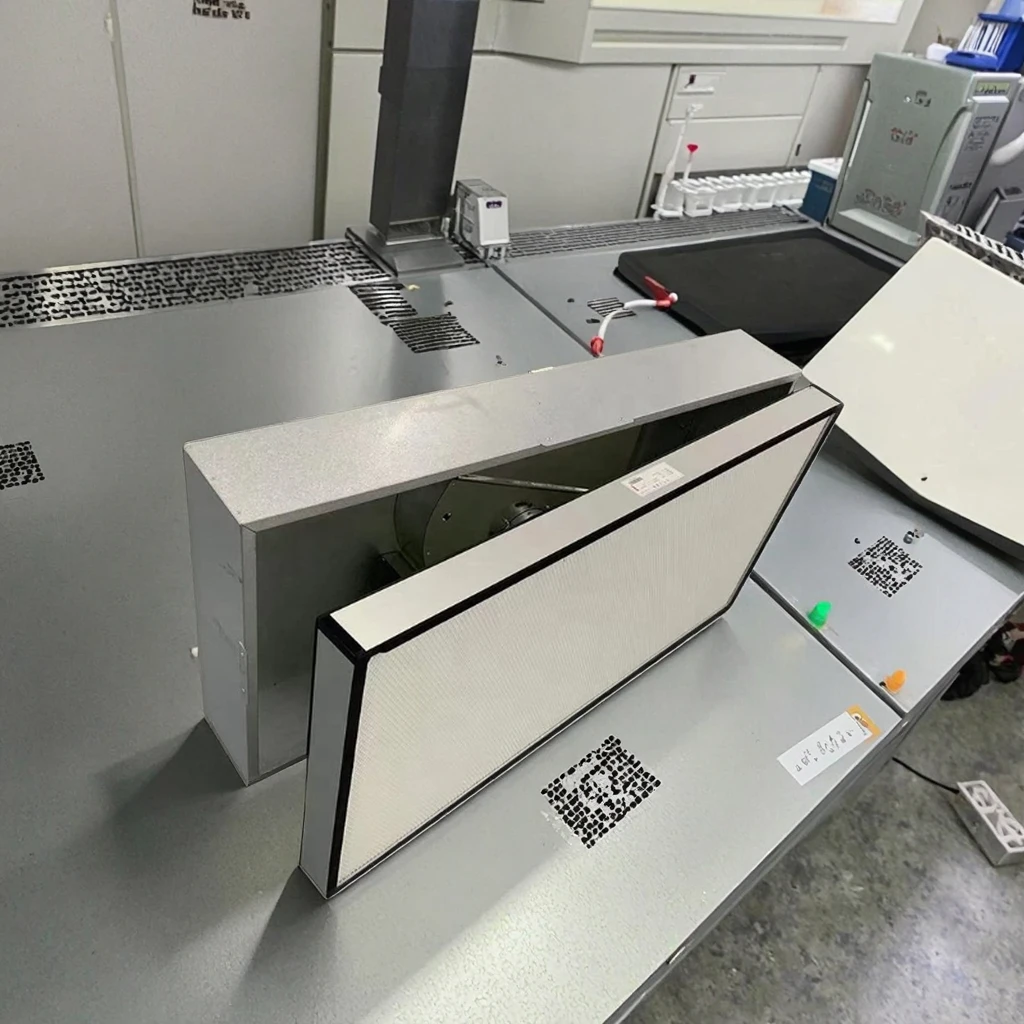 Laminar Flow Hood for Mycology with Premium Box Filter Construction Clean Bench
