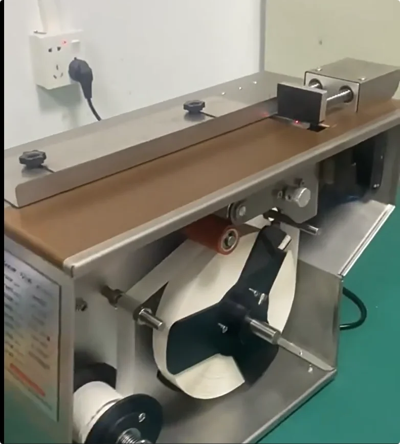 

BJ90 Anti-tamper 90 Degree Fiber Sensor Sealing for Makeup Box Right Carton Transparent Angle Sealing and Labeling Machine
