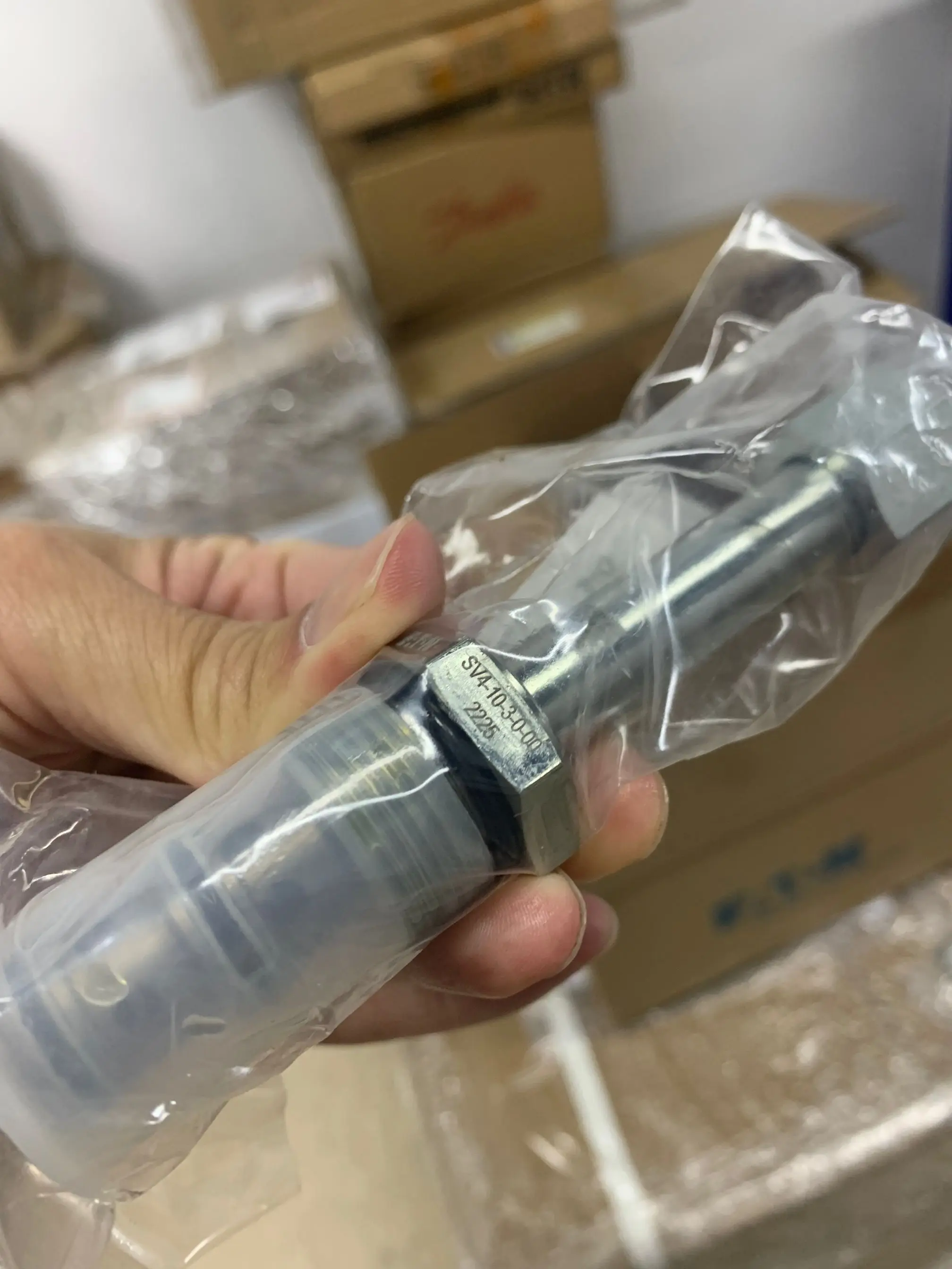 566307 SV4-10-3-0-00 SV4-10-3 SV4-10-3-0 SV4-10 SV4-10-0-0-00 SV4-10-0 565542  SV4-10-C Original Cartridge Valve in stock