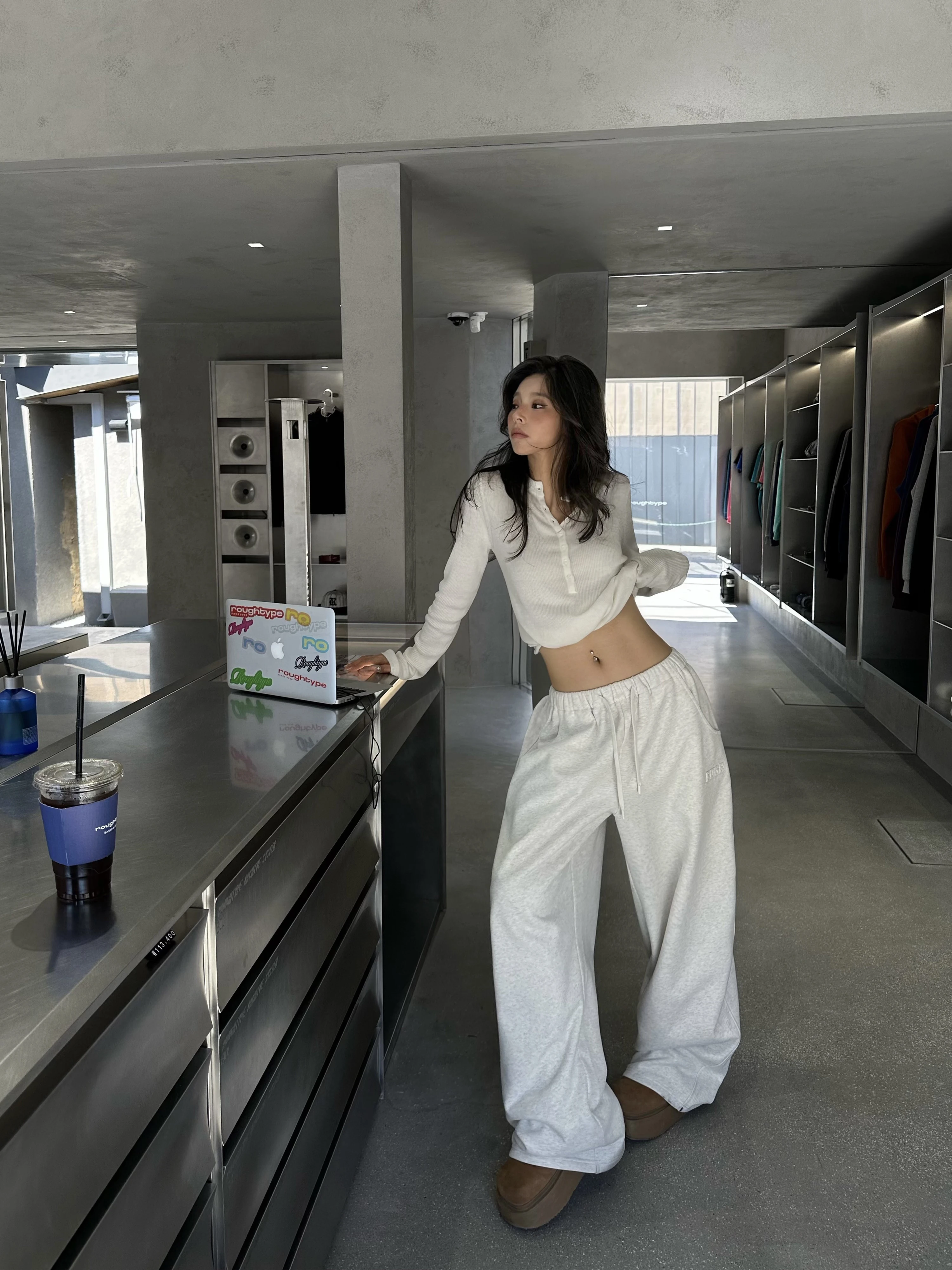 Warm White Fleece Lined Casual Sweatpants Loose Comfortable Autumn Winter Straight Leg Pants Low Waist Elastic Cotton Blend