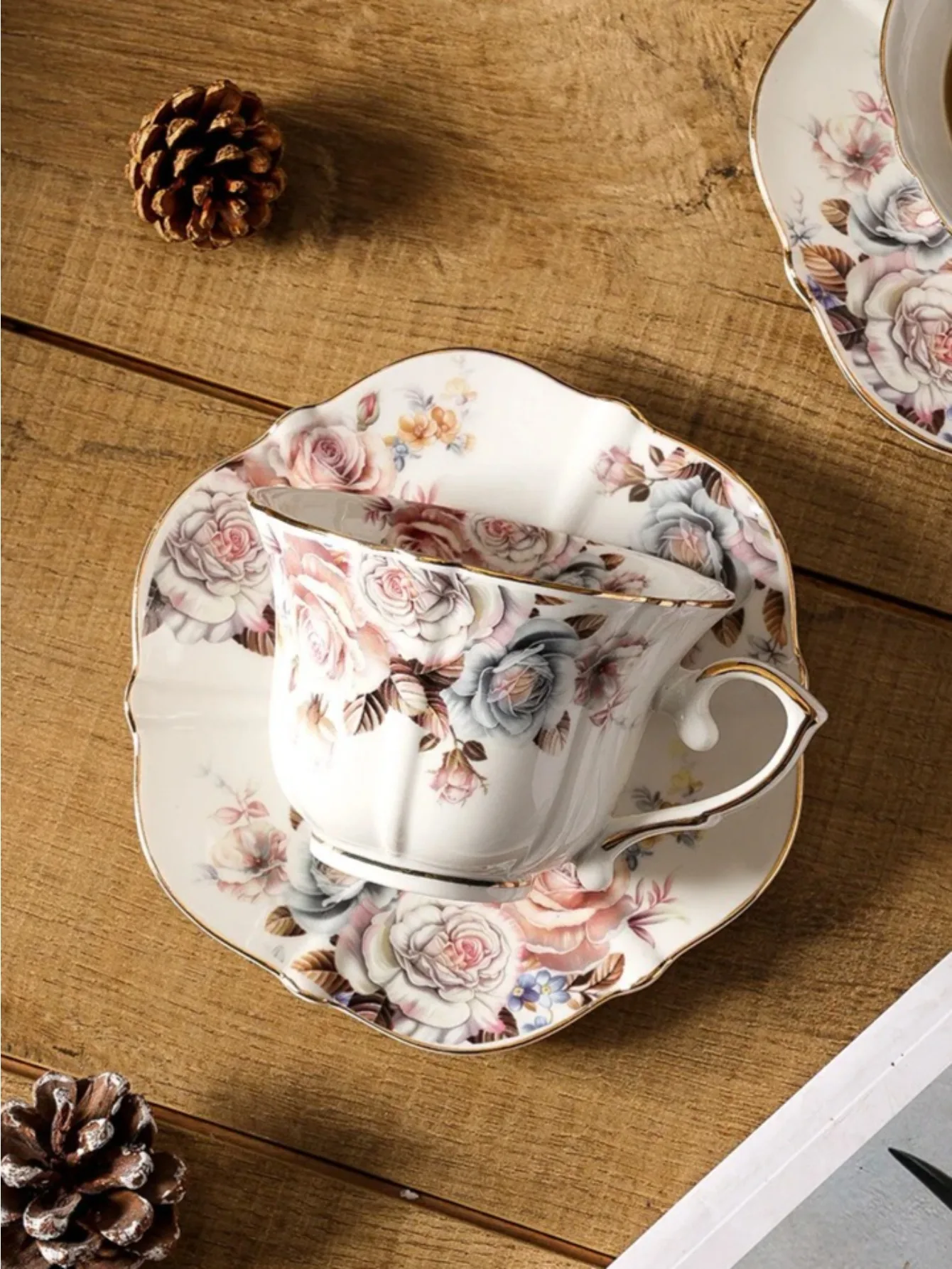 tazza-e-piattino-in-ceramica-vintage-con-bordo-dorato-a-pizzo-tazza-da-caffe-per-tavola-tazza-per-latte-tazza-da-te-pomeridiano-contenitore-per-succo-di-frutta