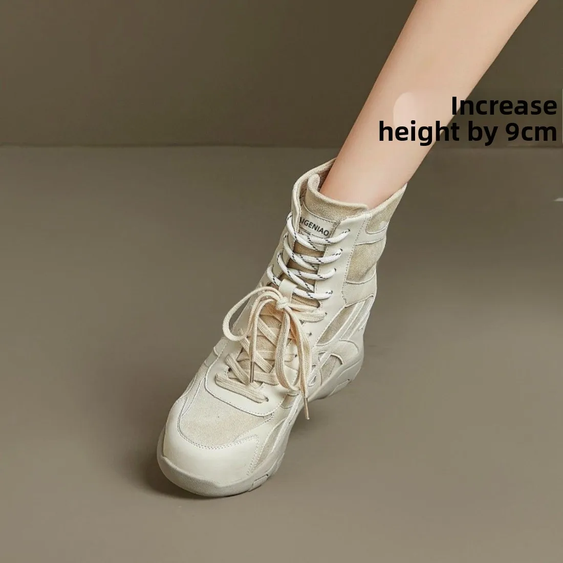 

Женские короткие сапоги из замши из полиуретана с мягкой подкладкой и более удобным ощущением стопы.