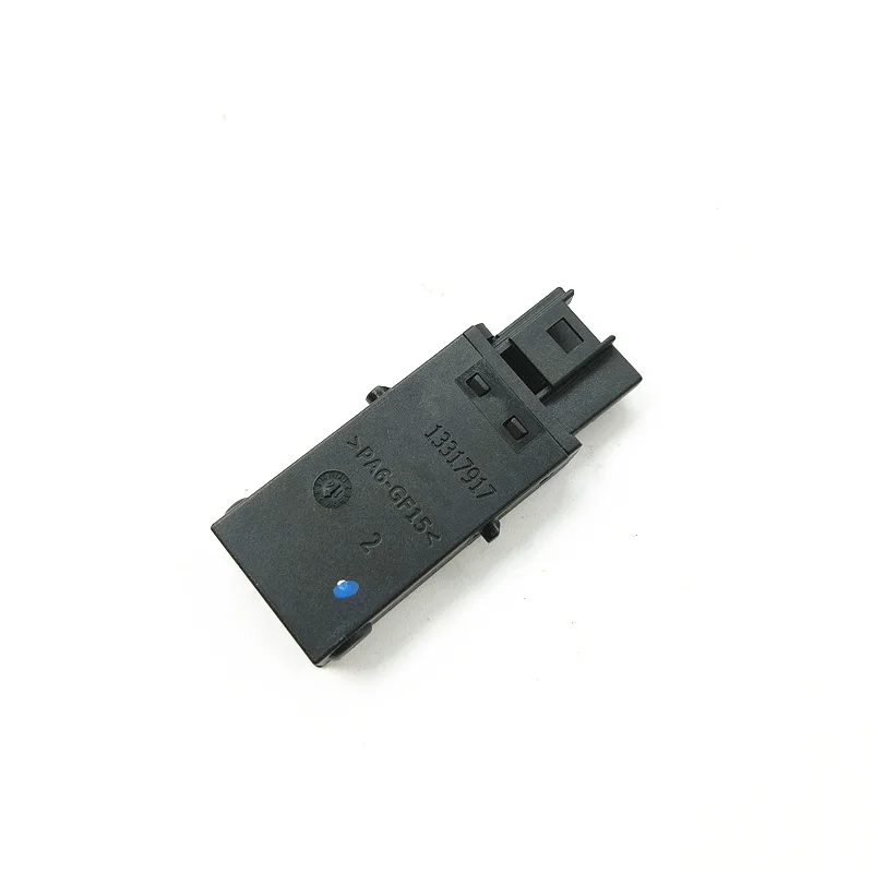 Car USB Black Charging Port Center Console Aux Auxiliary Socket Connector For Chevy Cruze Buick Regal Orlando 133 179 17