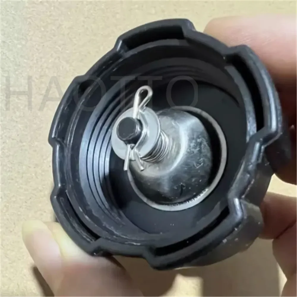 2pcs for KIPOR IG1000 IG2000 IG2600 Fuel Tank Cap Fuel Generator Parts