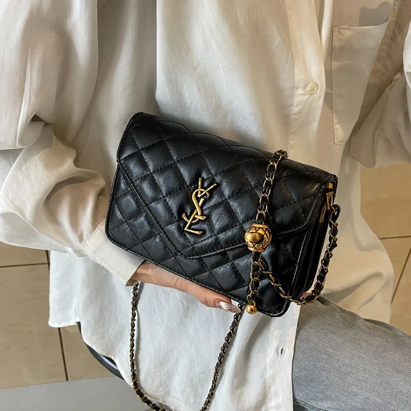 2024 New Women's Bag - Premium Diamond Chain Bag Autumn and Winter Fashion Small Square Bag Versatile Messenger Bag Chic Stylish