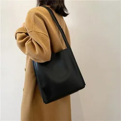 Solid Color Leather Shoulder Handbags Designer Luxury Versatile Totes Large Capacity Ladies Shopper Bags Vintage  ショルダーウォレット