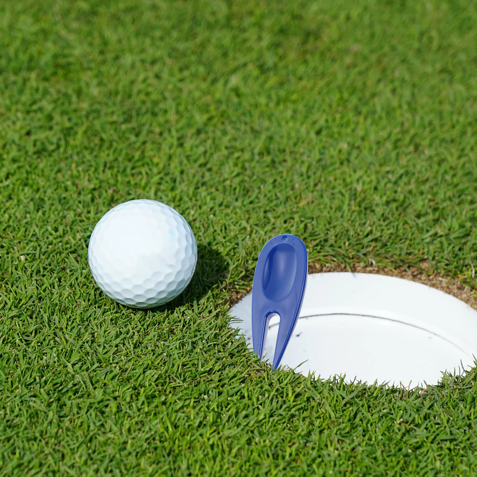 30 قطعة من أداة إصلاح ديفت الجولف البلاستيكية المدمجة وخفيفة الوزن وسهلة الحمل لاستخدام دورة الجولف لصيانة العشب الأخضر