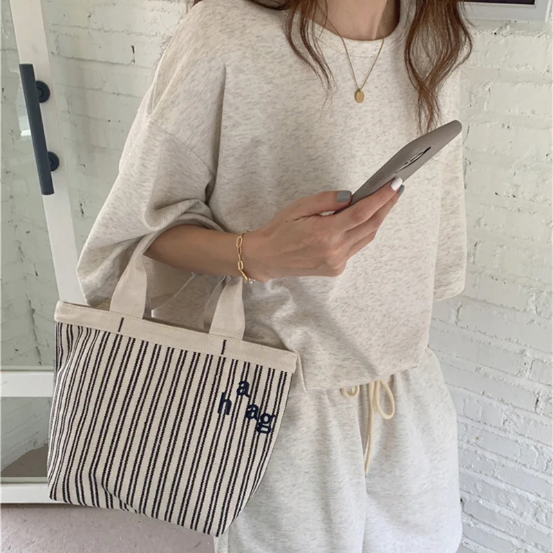 

Summer Tracksuit Wear Pure Color O Neck Women Pocket Daily Summer T-shirt Shorts Set Chic Women Casual Top Shorts Suits