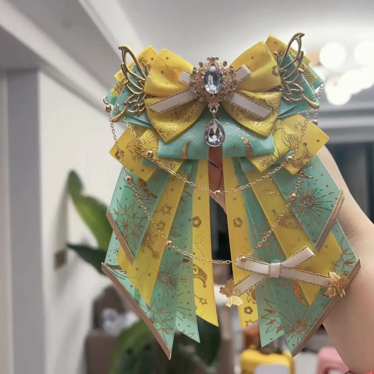 Handmade Lolita Bow Tie Brooch Anime Concert Support Stick High-end Luxury Rhinestone Shirt Dress Collar Flower Accessories Gift