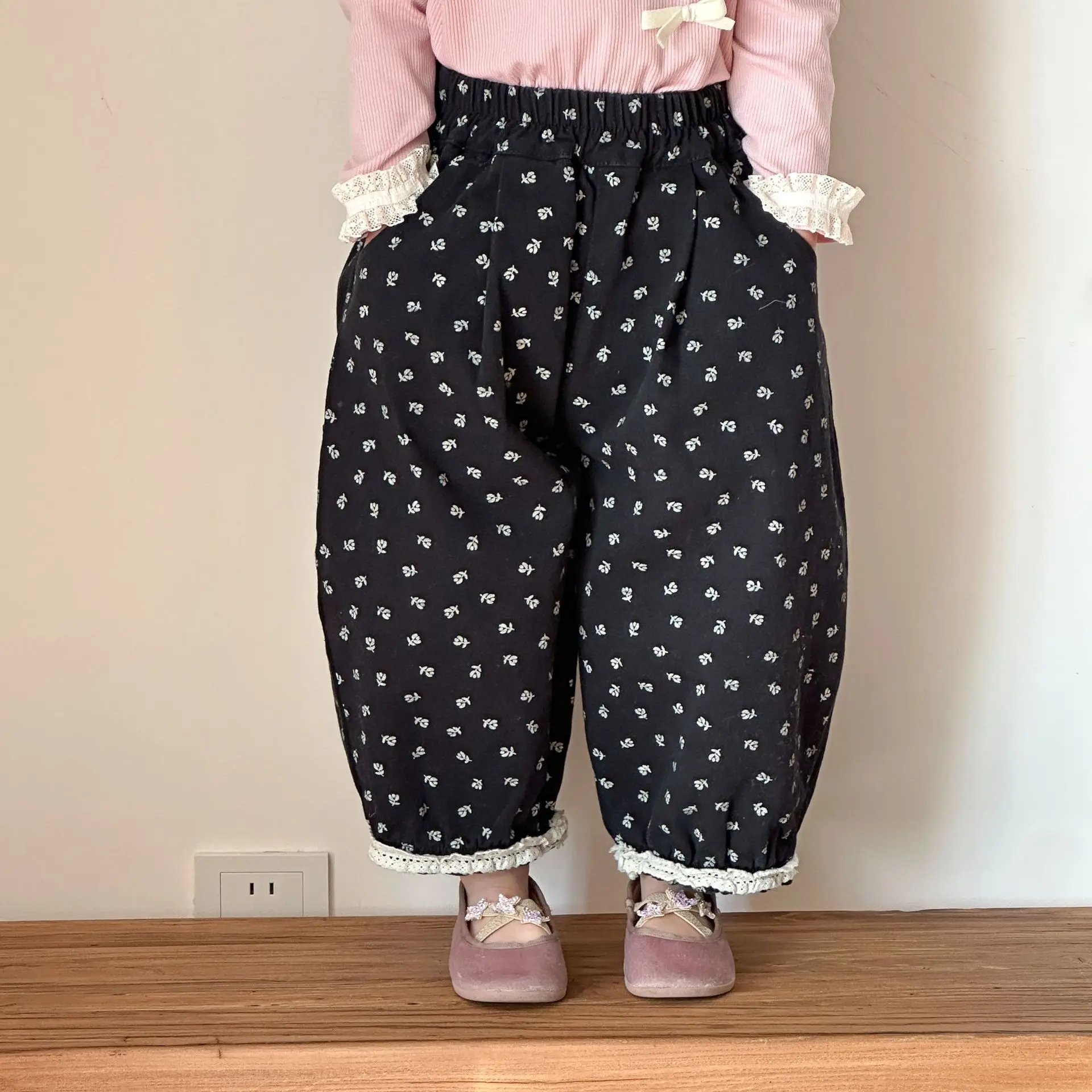 

2026 Spring Toddler Girl Pant Floral Lace Newborn Girl Loose Pant Elastic Waist Children Girls Harem Pant Children Girls Trouser
