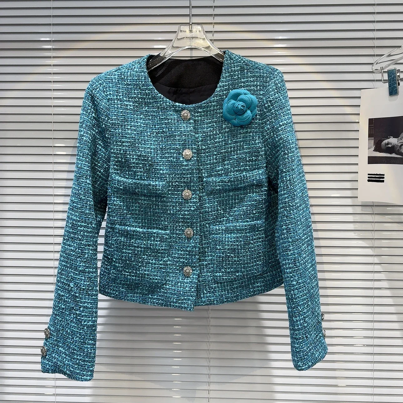 

2024 Autumn New Chic Coat Woman Three-dimensional Flower Pin Rhinestone Buckle Tweed Temperament Short Blue Coats for Women