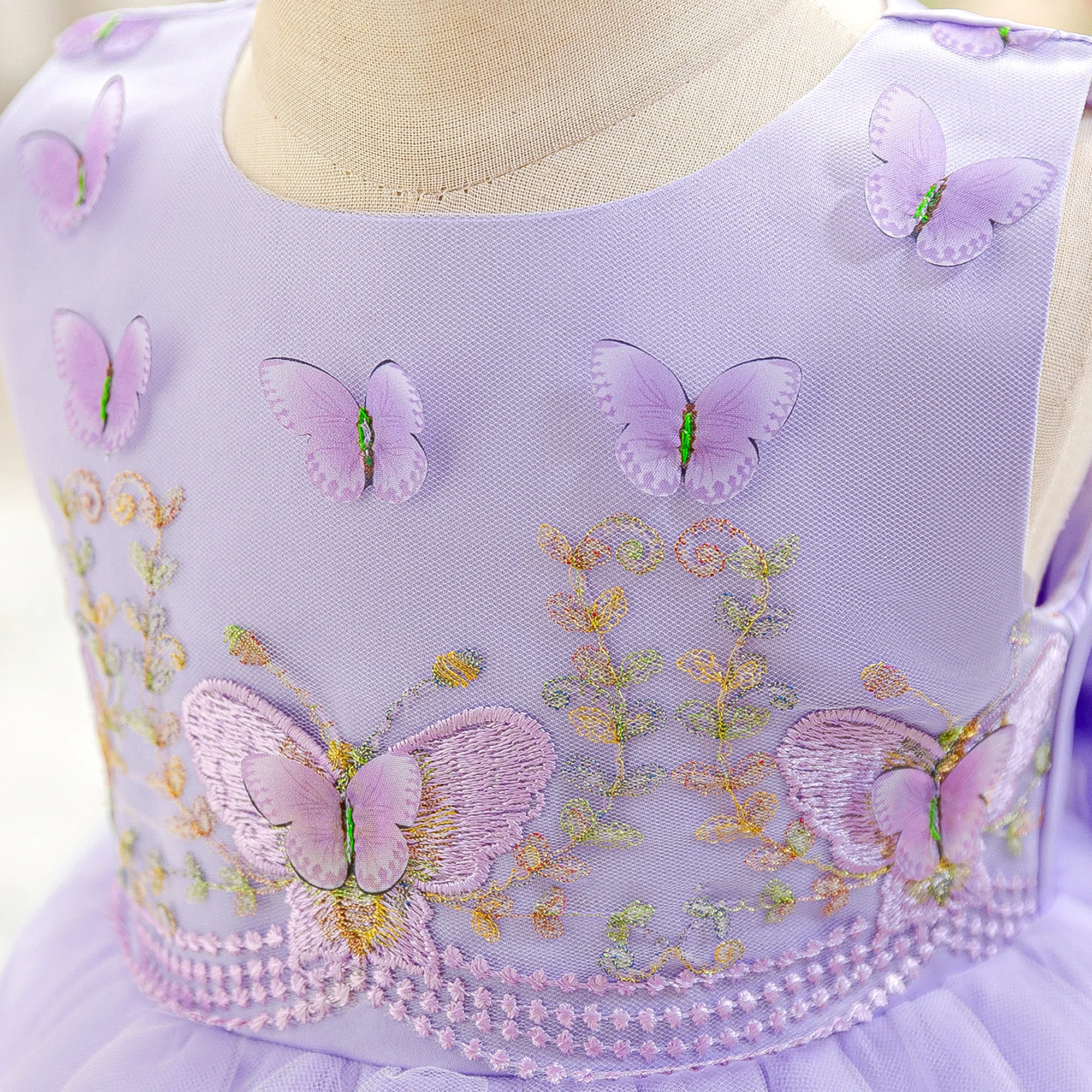 Baby Mädchen Kleid mit Blumenstickerei, Elegantes Schleifenkleid für Hochzeit, Prinzessinnen-Abendkleid für Taufe und Festlichkeiten – Detail 5