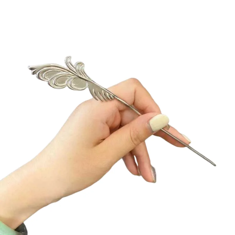 

Anime Cosplay Metal Hairpin Drugstore Girl's Whispers Cat Design Second Dimeon Cartoon Adjacent wear Props Toys