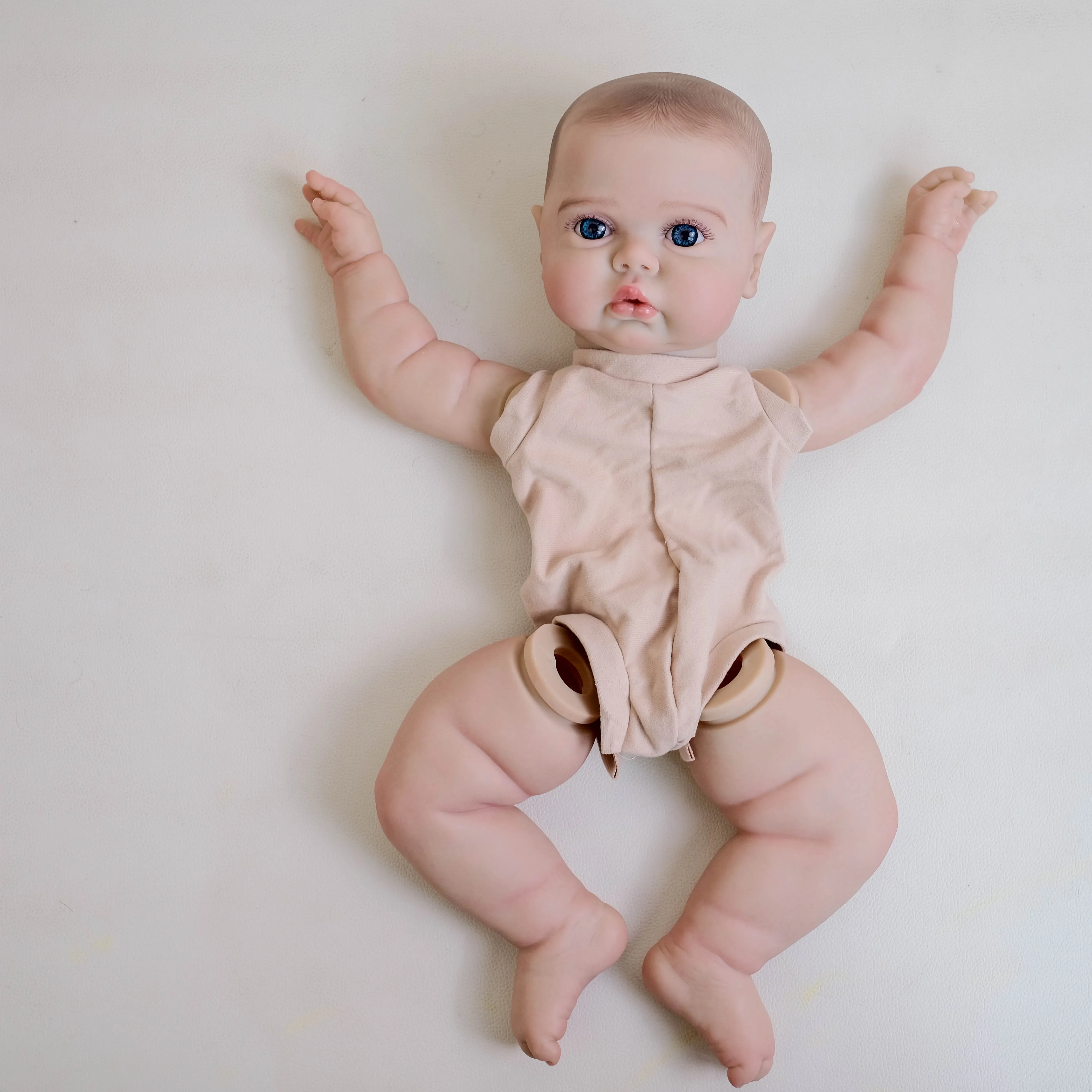 EGO – Kit de cornichon éveillé de 19 pouces, Kit de taille de poupée bébé Reborn déjà peint, réaliste, doux au toucher, cheveux courts blonds, pièces de poupée à monter soi-même