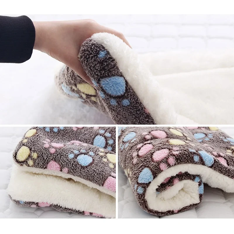 Winter Warm Pet Sleeping Mat Soft Flannel Dog Blanket for Small Medium Dogs Cats Thicken Puppy Kitten Sofa Cushion Pet Supplies