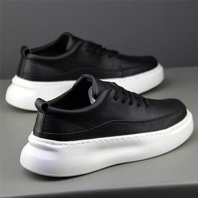 Trendy men\'s casual shoes, fashionable sports sneakers, versatile casual shoes for spring and autumn, black vulcanized shoes